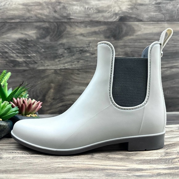 NIB Sam Edelman Tinsley Chelsea Rain Boots Bootie Grey Matte Rubber - Picture 5 of 10